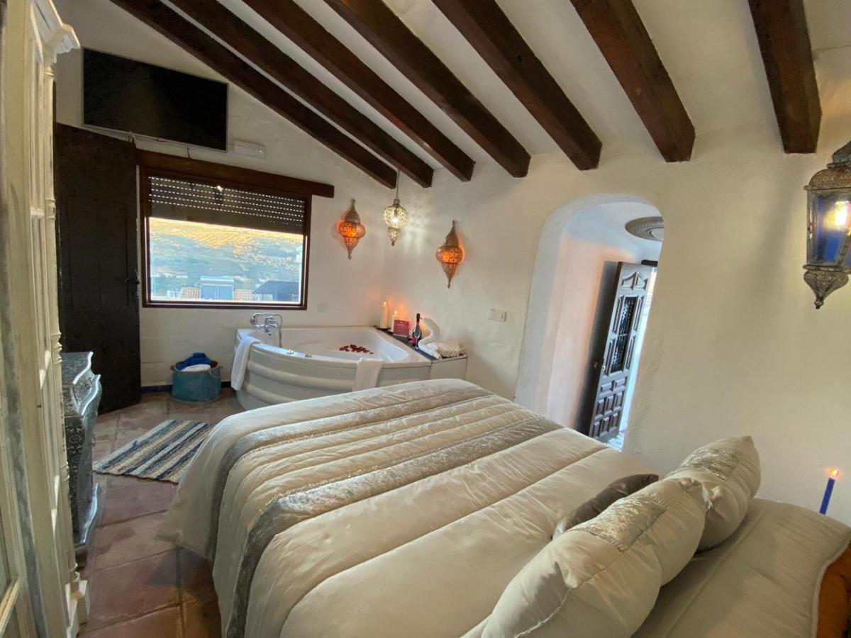 El Escondite De Martina, Aticos Romanticos Setenil De Las Bodegas Exterior photo